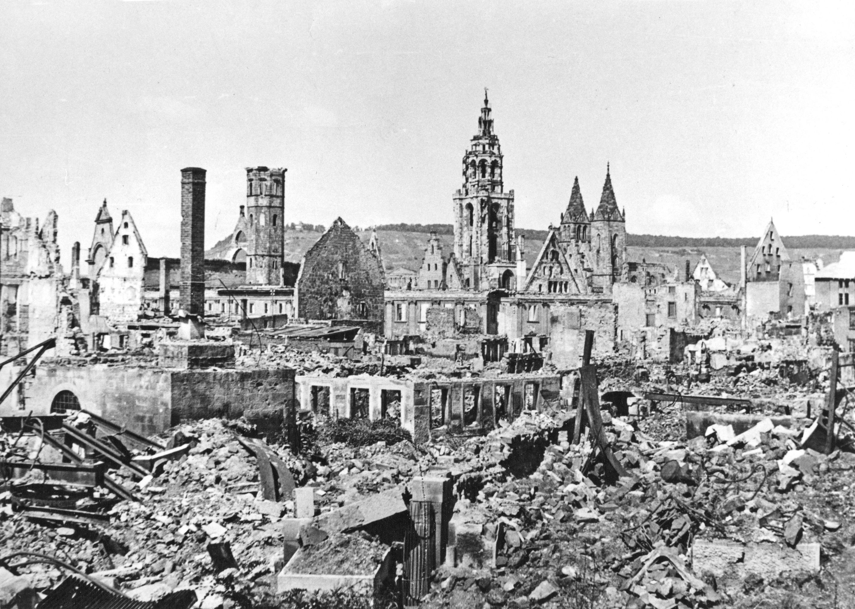 Heilbronn nach der Zerstörung vom 4.12.1944