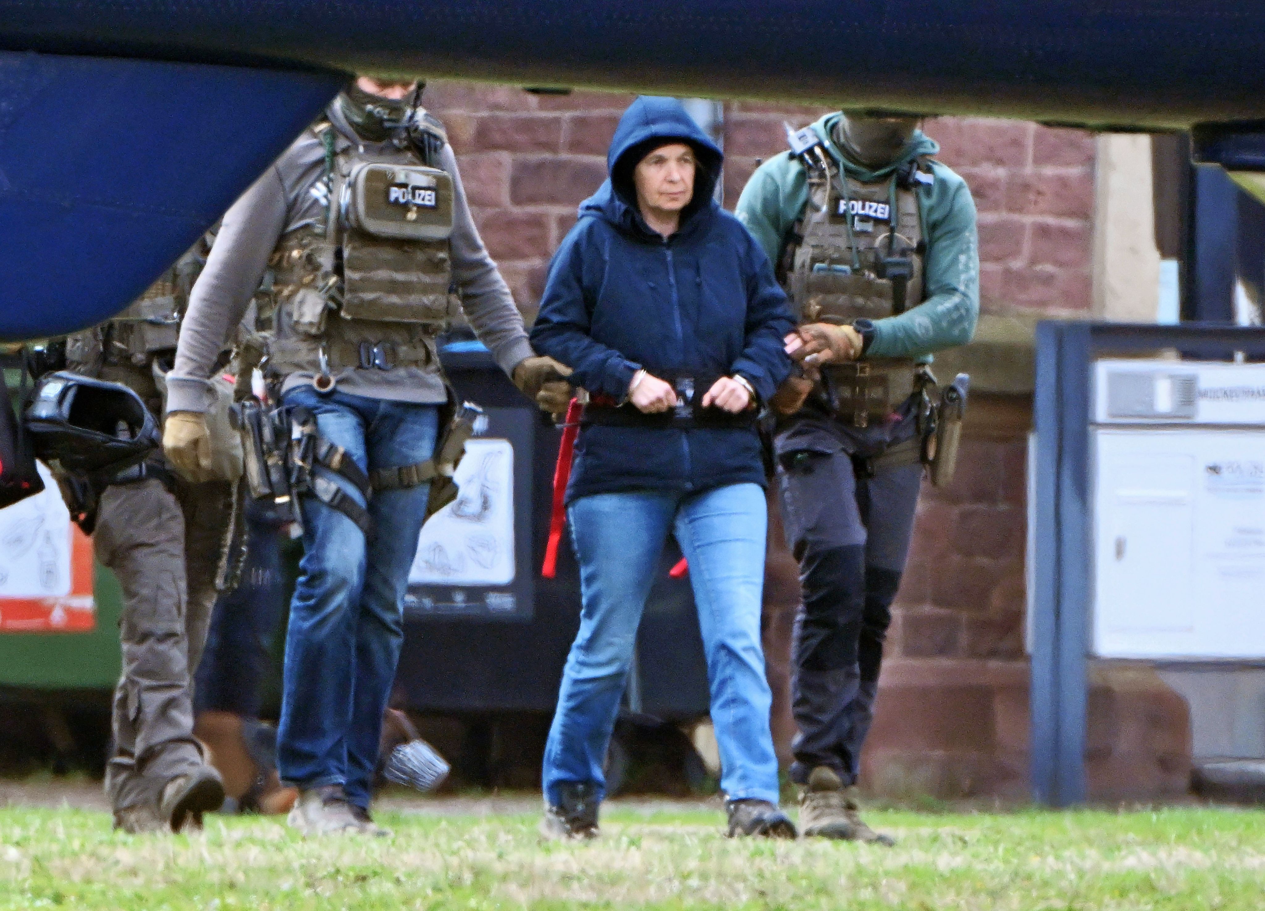 Daniela Klette wird nach ihrer Festnahme beim Bundesgerichtshof in Karlsruhe vorgeführt.