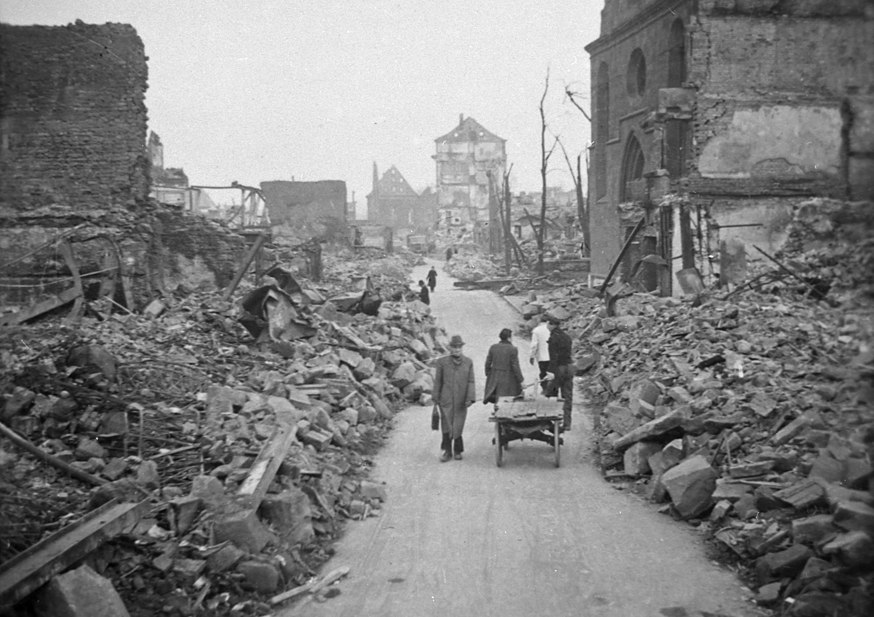 Heilbronn nach der Zerstörung vom 04.12.1944
